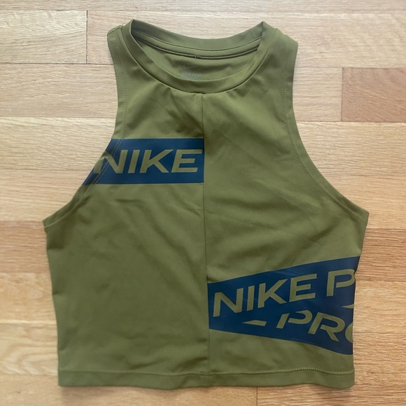 Nike Pro Cropped Tank - Picture 1 of 3